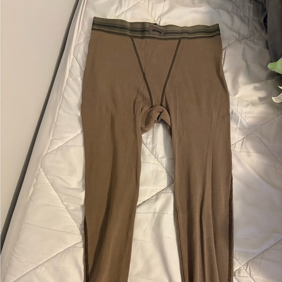 SKIMS Pants - SKIMS Army Green Ribbed Leggings